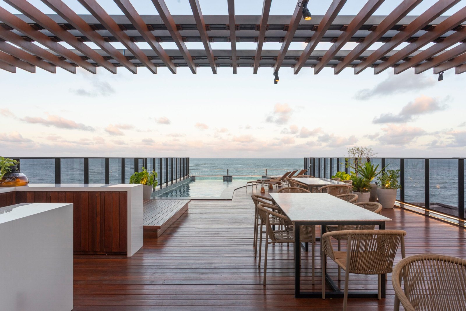 Rooftop bar — Alta Marine
