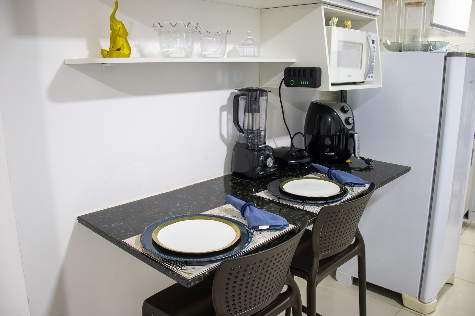Apartamento 104 · Bancada e cozinha — Aruanda