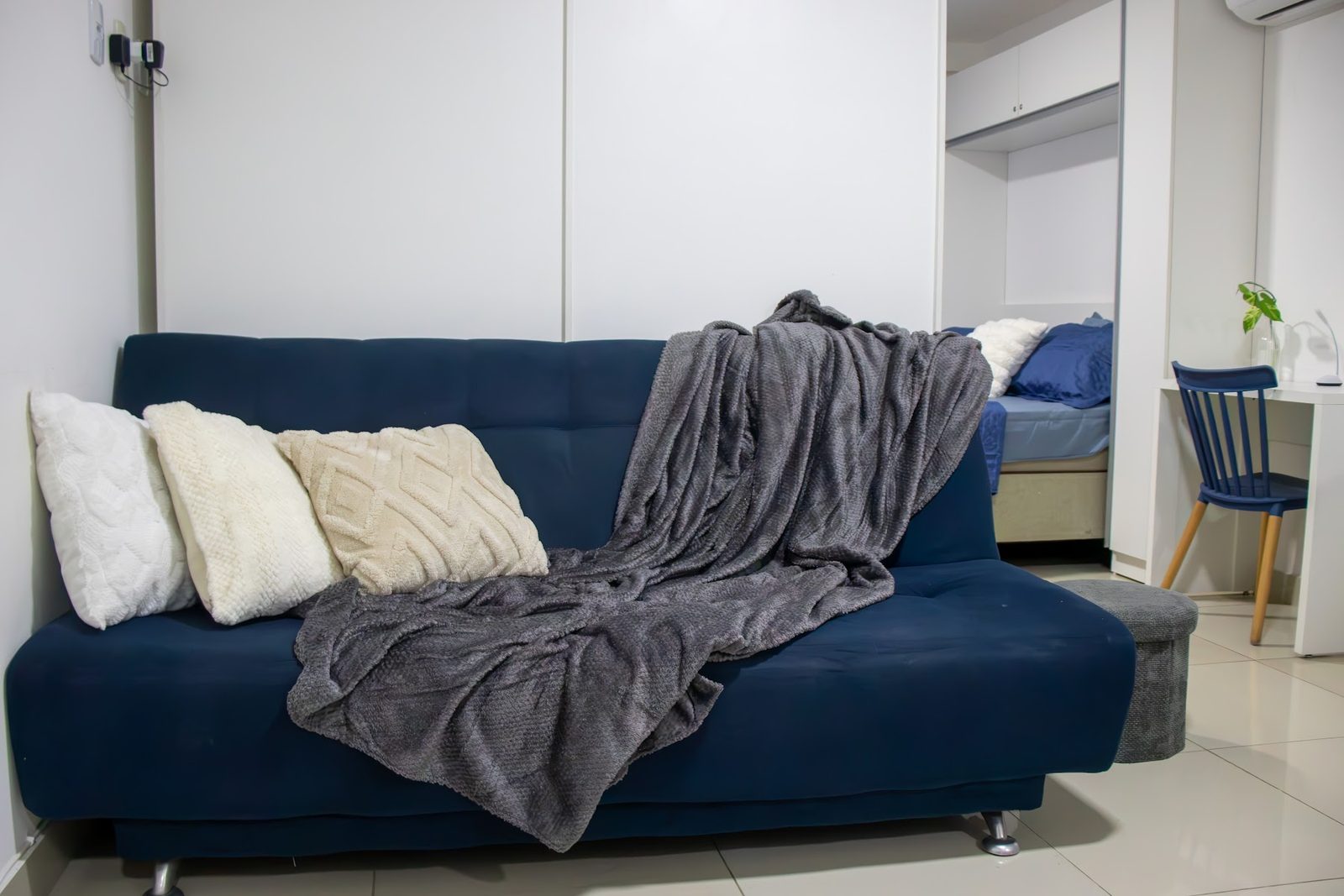 Apartamento 104 · Sala integrada ao quarto — Aruanda