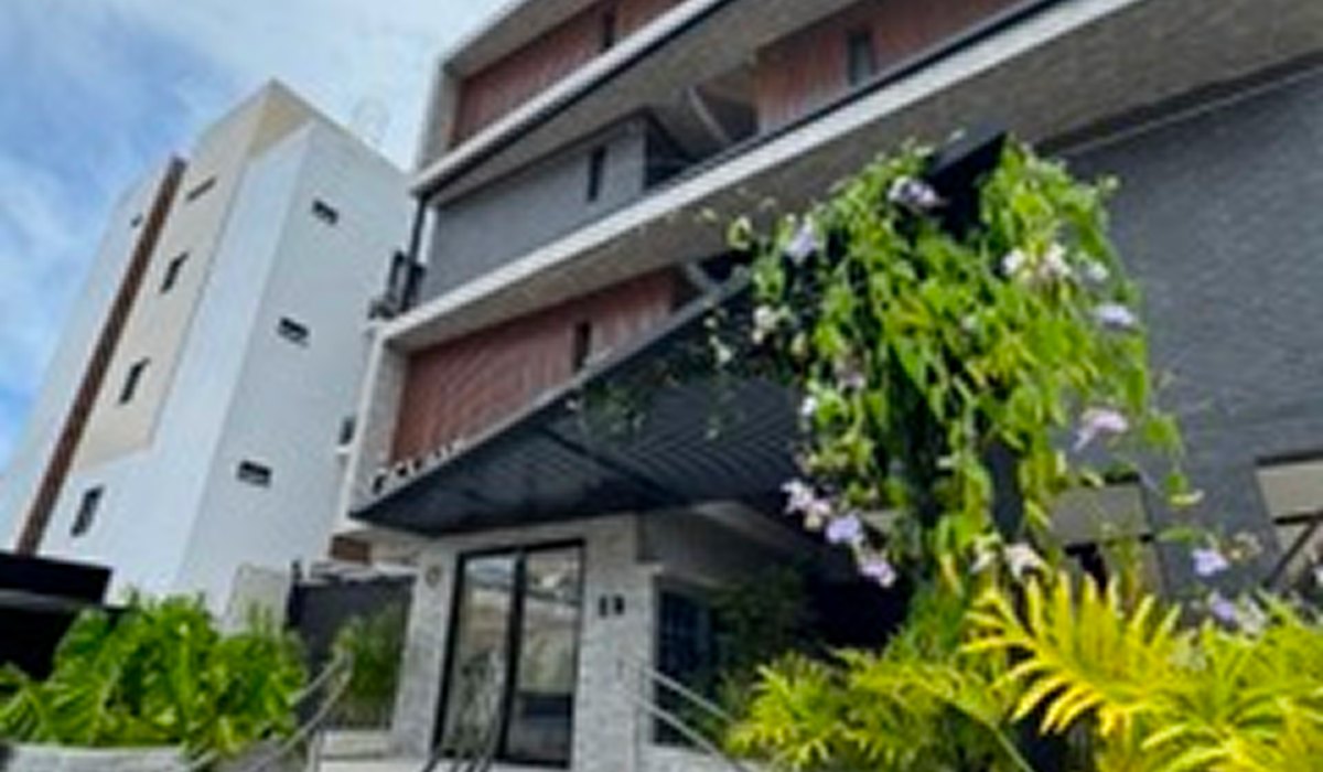 Facade with garden — Ciel Home