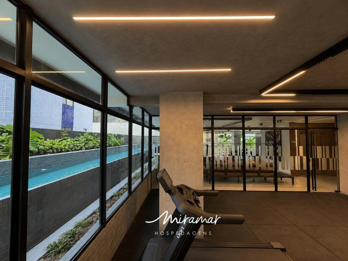 Side pool — Co-House Tambaú
