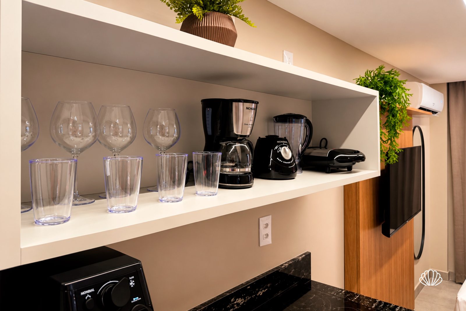 Kitchen counter — HIT Cabo Branco