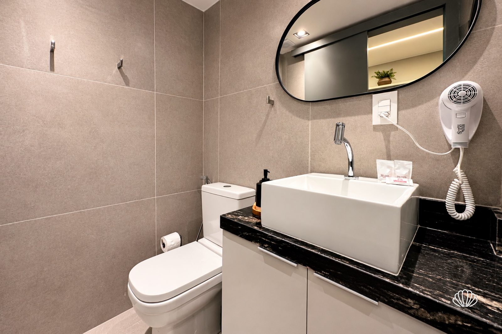 Bathroom — HIT Cabo Branco