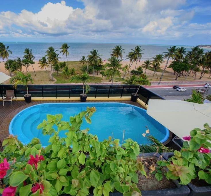 Building pool — Mar do Cabo Branco