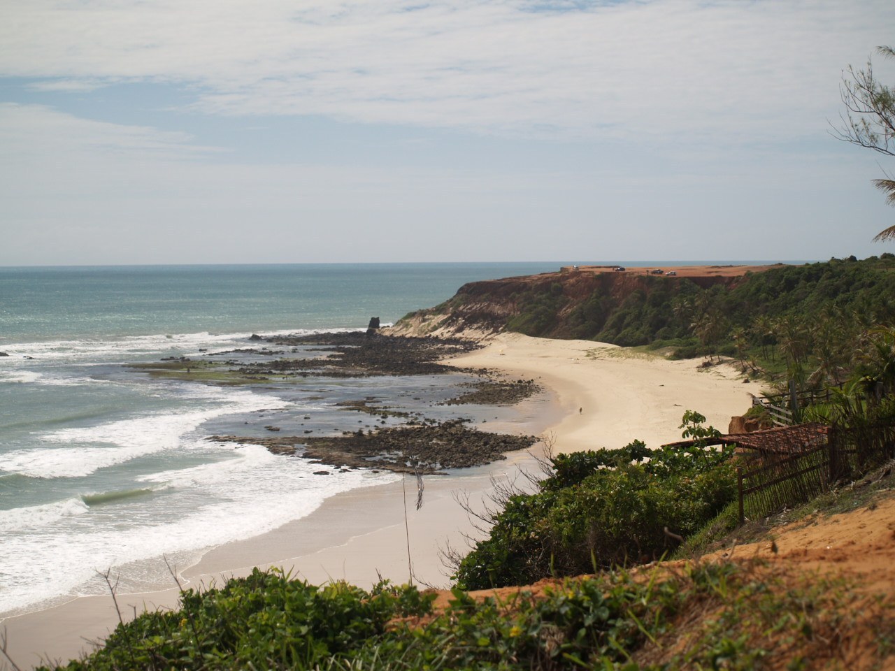 Vista do Chapadão sobre a praia e as falésias de Pipa, no Rio Grande do Norte