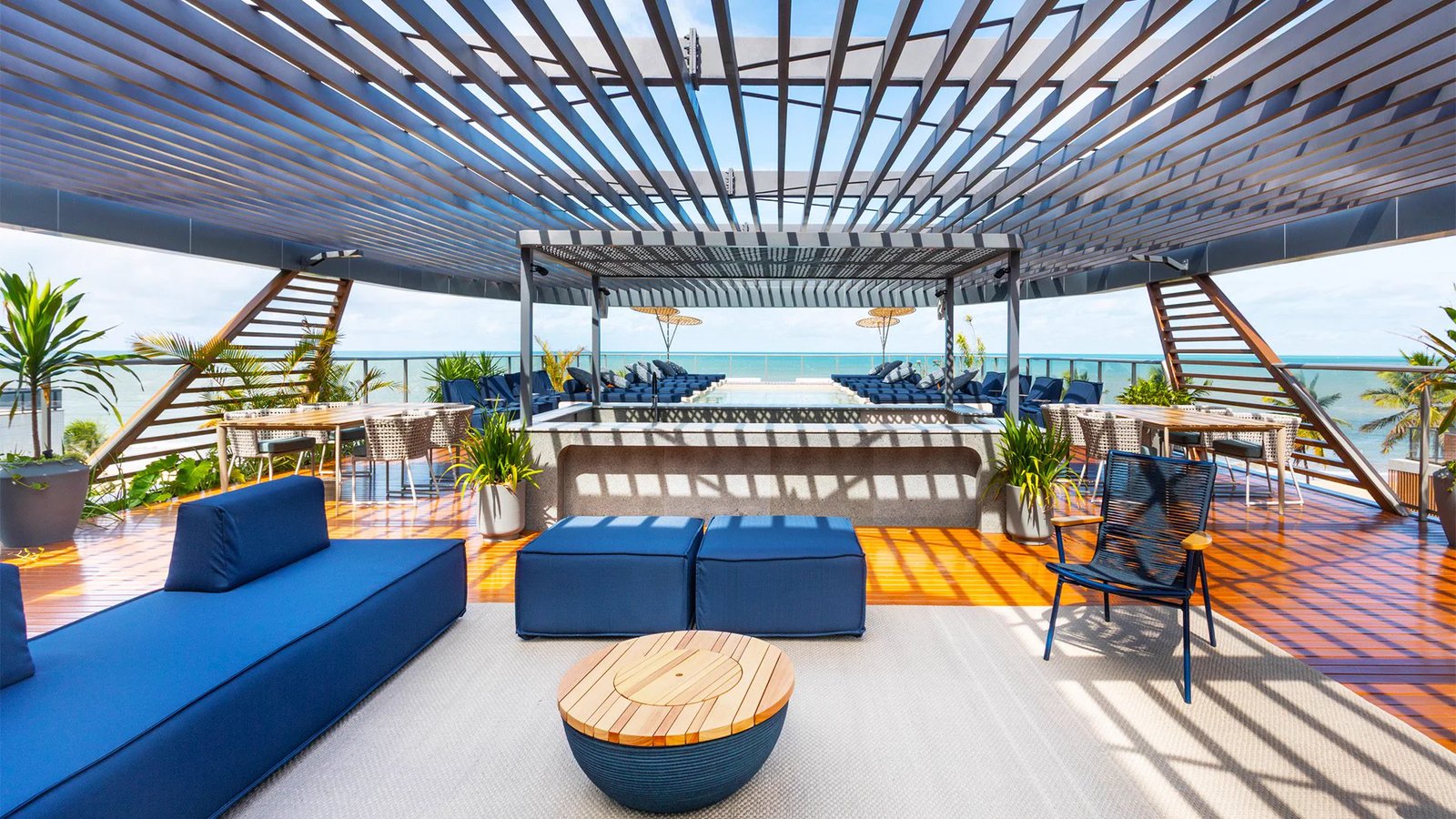Rooftop deck — Setai Aquamaris