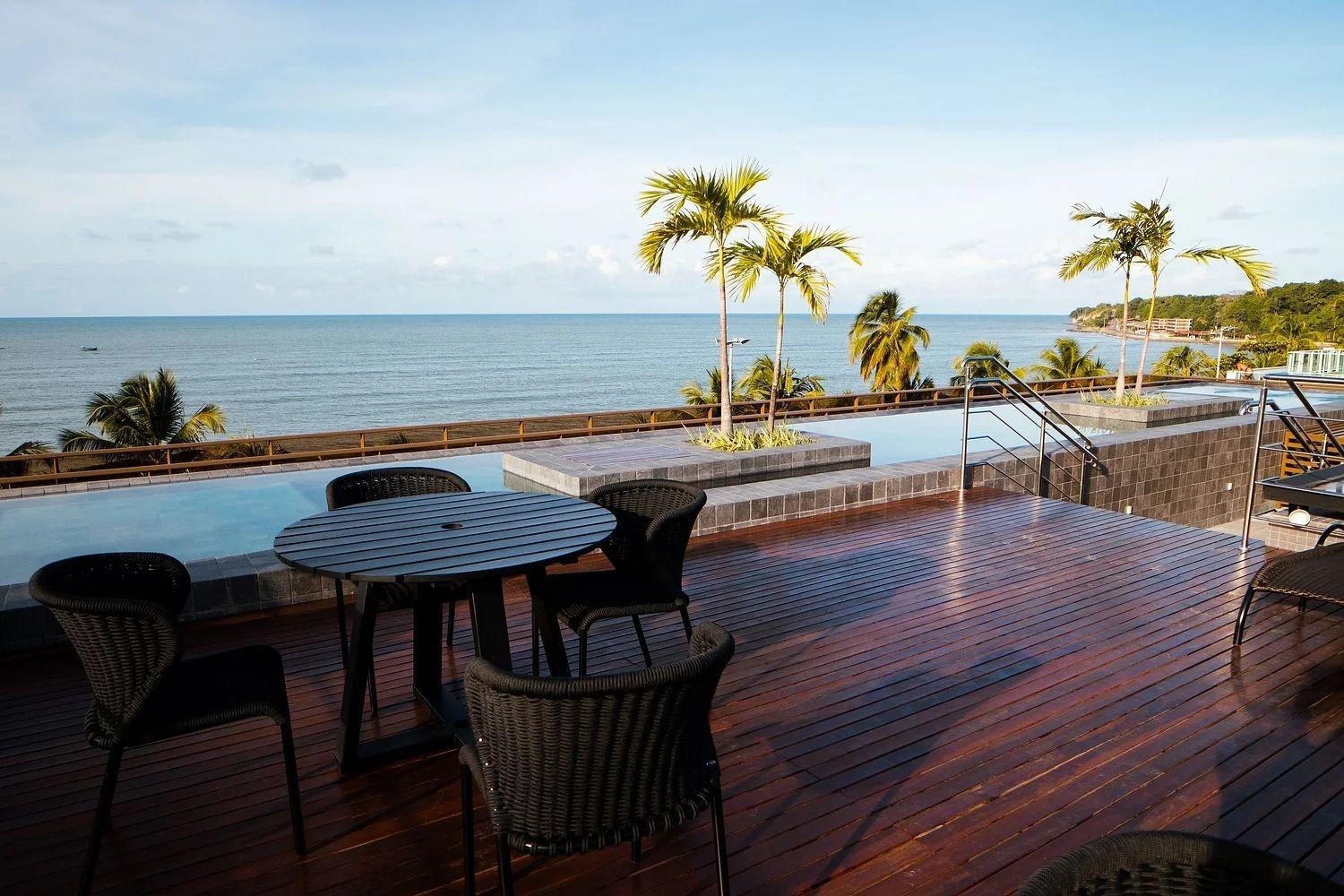Deck com vista para o mar — Unity Cabo Branco