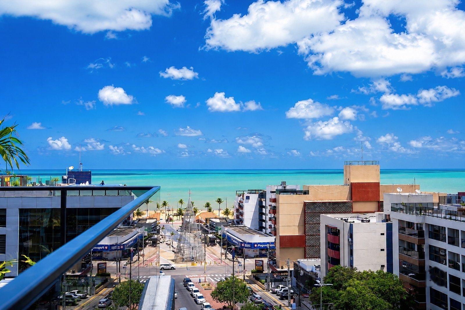 Seafront seen from above — Way Tambaú